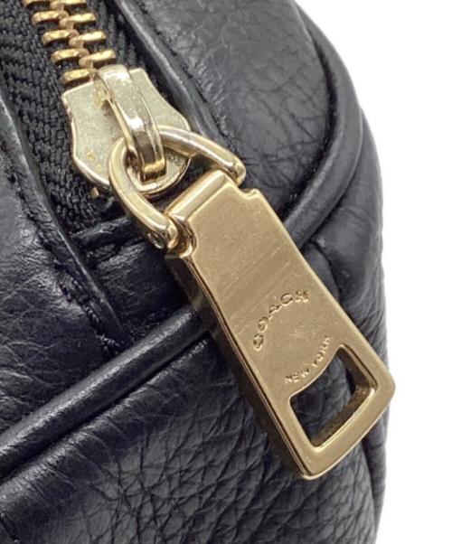 COACH（コーチ）COACH (コーチ) ボディーバッグ ブラック×ゴールドの古着・服飾アイテム