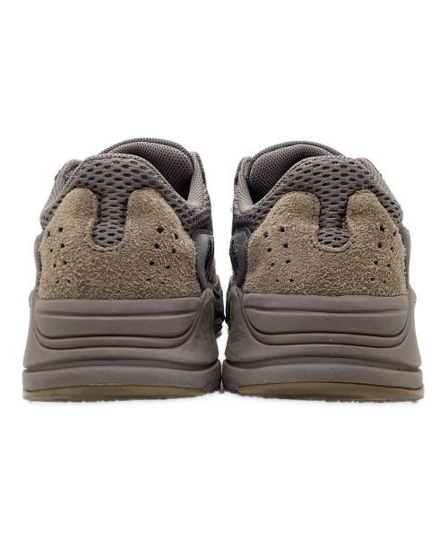 adidas（アディダス）adidas (アディダス) YEEZY (イージー) スニーカー ベージュ サイズ:US9の古着・服飾アイテム