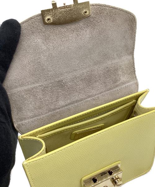FURLA（フルラ）FURLA (フルラ) チェーンショルダーバッグ　メトロポリス イエローの古着・服飾アイテム