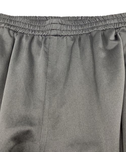 YLEVE（イレーヴ）YLEVE (イレーヴ) パンツ グレー サイズ:5の古着・服飾アイテム