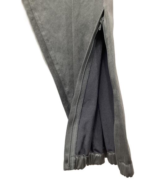 YLEVE（イレーヴ）YLEVE (イレーヴ) パンツ グレー サイズ:5の古着・服飾アイテム