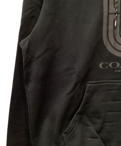 COACH（コーチ）COACH (コーチ) プルオーバーパーカー ブラック サイズ:MEDIUMの古着・服飾アイテム