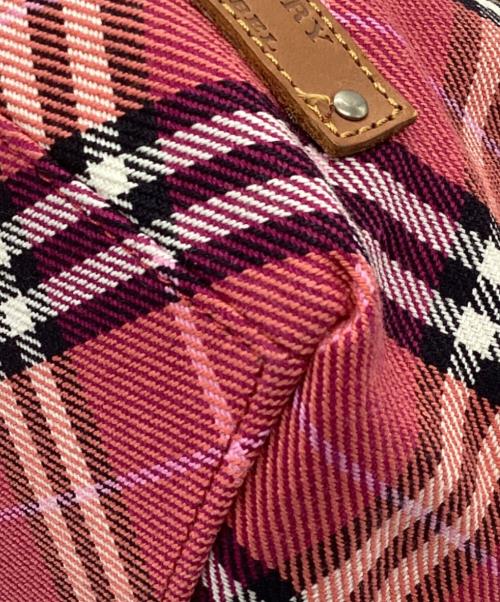 BURBERRY BLUE LABEL（バーバリー ブルー レーベル）BURBERRY BLUE LABEL (バーバリー ブルー レーベル) ハンドバッグ ショッキングピンクの古着・服飾アイテム