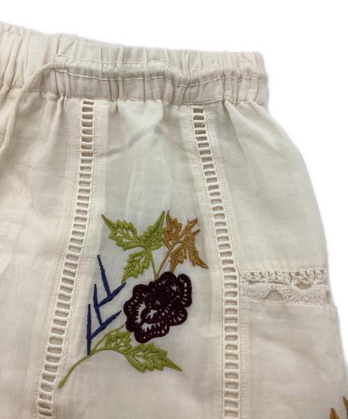 TODAYFUL（トゥデイフル）TODAYFUL (トゥデイフル) Embroidery Patchwork Trousers ベージュ サイズ:36の古着・服飾アイテム