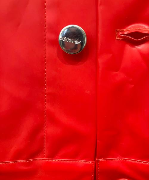 adidas（アディダス）adidas (アディダス) FIORUCCI (フィオルッチ) KISS JACKET レッド サイズ:Ｍの古着・服飾アイテム