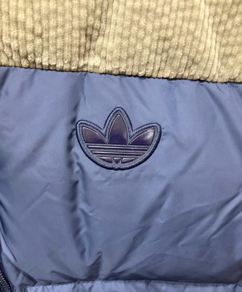 adidas（アディダス）adidas (アディダス) ストリートダウンジャケット ネイビー×グレー サイズ:XLの古着・服飾アイテム