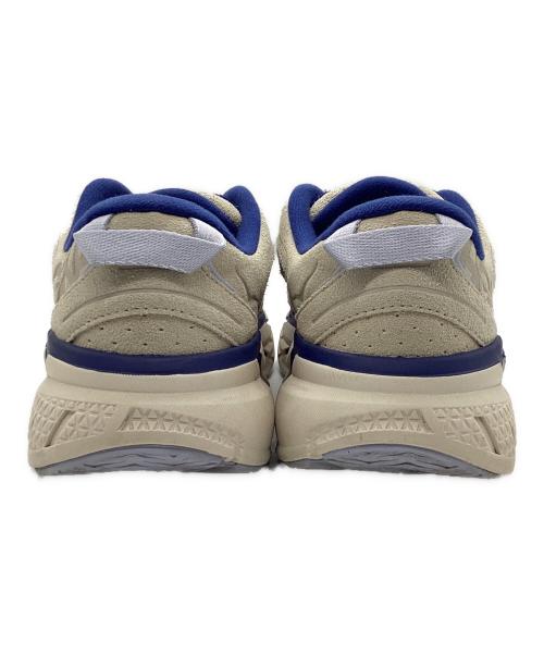 HOKAONEONE（ホカオネオネ）HOKAONEONE (ホカオネオネ) CLIFTON アイボリー×ブルー サイズ:UK6の古着・服飾アイテム