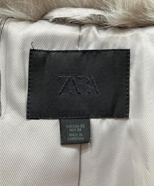 ZARA（ザラ）ZARA (ザラ) ジッパー付ショートフェイクファーコート グレー サイズ:XSの古着・服飾アイテム