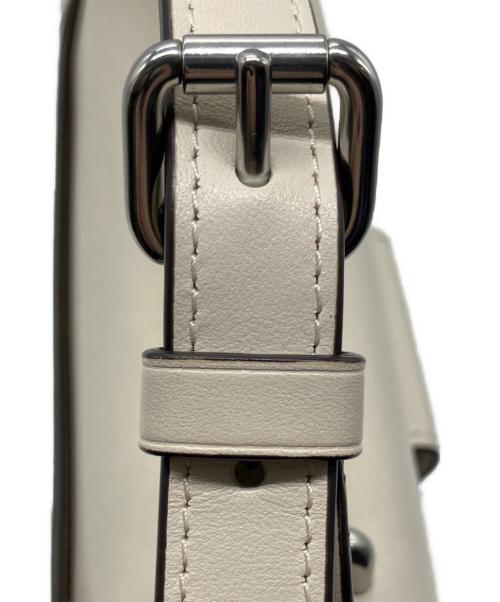 COACH（コーチ）COACH (コーチ) モーガン スクエア クロスボディ シルバー×チョークの古着・服飾アイテム