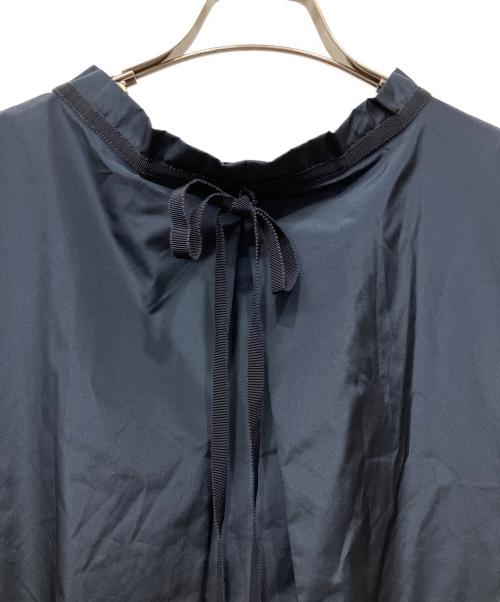 MONCLER（モンクレール）MONCLER (モンクレール) 半袖ワンピース ホワイト×ネイビー サイズ:不明の古着・服飾アイテム