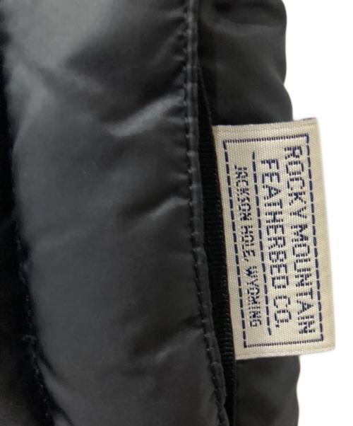 RockyMountainFeatherBed（ロッキーマウンテンフェザーベッド）RockyMountainFeatherBed (ロッキーマウンテンフェザーベッド) ダウンベスト ブラック サイズ:40の古着・服飾アイテム
