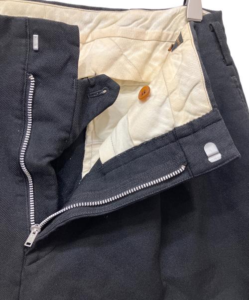 COMME des GARCONS HOMME PLUS（コムデギャルソンオムプリュス）COMME des GARCONS HOMME PLUS (コムデギャルソンオムプリュス) ポリ縮絨タックワイドテーパードパンツ ブラック サイズ:XSの古着・服飾アイテム