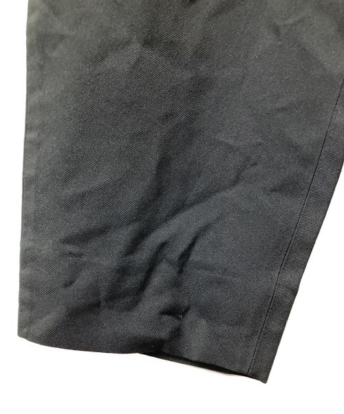 COMME des GARCONS HOMME PLUS（コムデギャルソンオムプリュス）COMME des GARCONS HOMME PLUS (コムデギャルソンオムプリュス) ポリ縮絨タックワイドテーパードパンツ ブラック サイズ:XSの古着・服飾アイテム