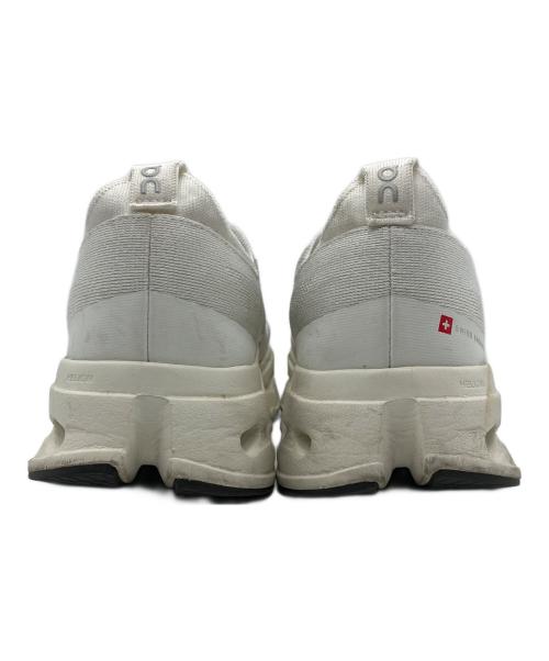 on（オン）On (オン) スニーカー ホワイト サイズ:UK8.5の古着・服飾アイテム