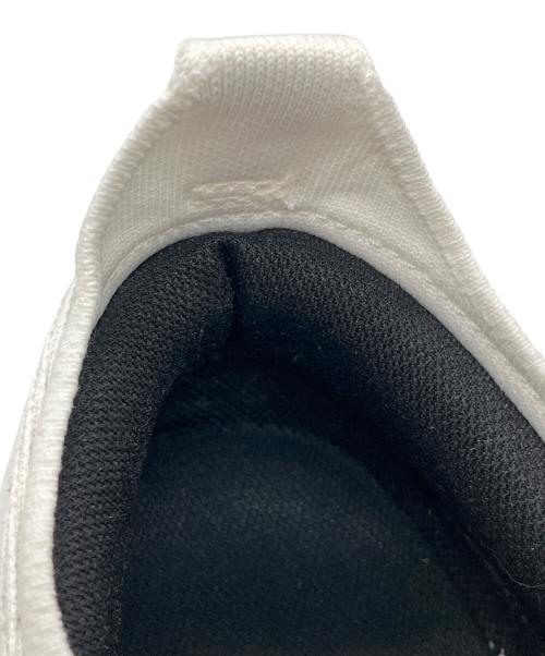 on（オン）On (オン) スニーカー ホワイト サイズ:UK8.5の古着・服飾アイテム
