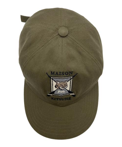 maison kitsune（メゾンキツネ）MAISON KITSUNE (メゾンキツネ) キャップ オリーブの古着・服飾アイテム