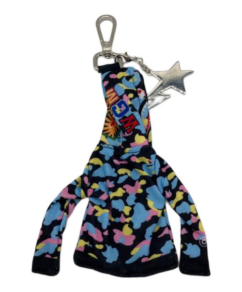 A BATHING APE（アベイシングエイプ）A BATHING APE (アベイシングエイプ) シャークパーカーキーホルダーの古着・服飾アイテム