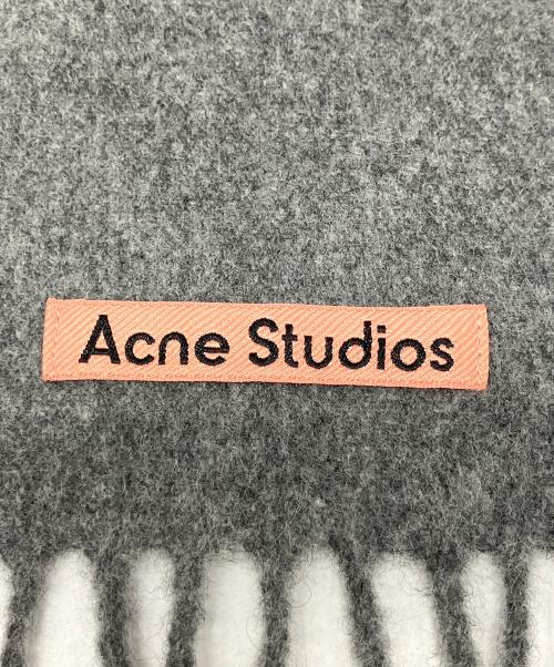 Acne studios（アクネ ストゥディオズ）ACNE STUDIOS (アクネ ストゥディオズ) マフラー グレーの古着・服飾アイテム