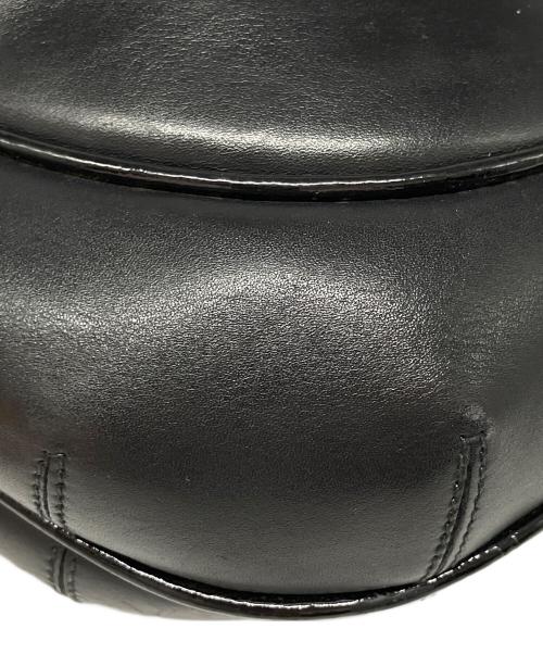 FENDI（フェンディ）FENDI (フェンディ) ショルダーバッグ ブラックの古着・服飾アイテム