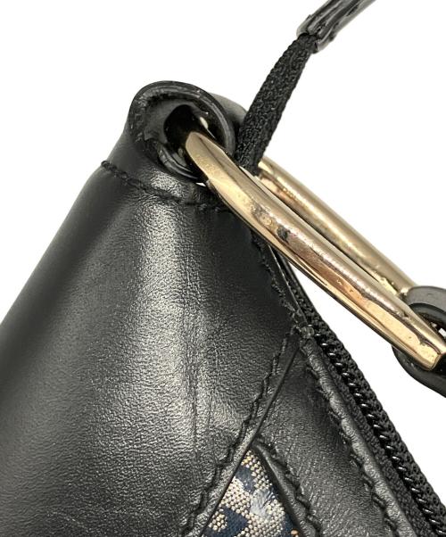 GUCCI（グッチ）GUCCI (グッチ) ワンショルダーバッグ GGクリスタル ブラック×グレーの古着・服飾アイテム