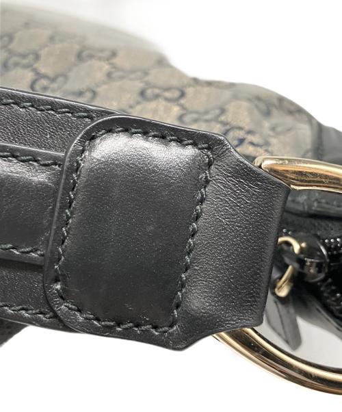 GUCCI（グッチ）GUCCI (グッチ) ワンショルダーバッグ GGクリスタル ブラック×グレーの古着・服飾アイテム