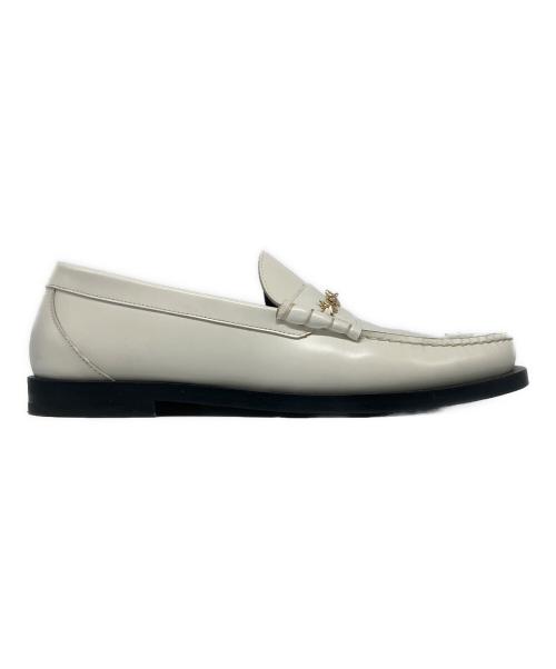 JIMMY CHOO（ジミーチュウ）JIMMY CHOO (ジミーチュウ) ビットローファー ホワイト サイズ:42の古着・服飾アイテム