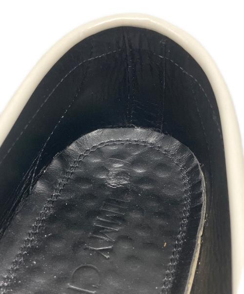 JIMMY CHOO（ジミーチュウ）JIMMY CHOO (ジミーチュウ) ビットローファー ホワイト サイズ:42の古着・服飾アイテム