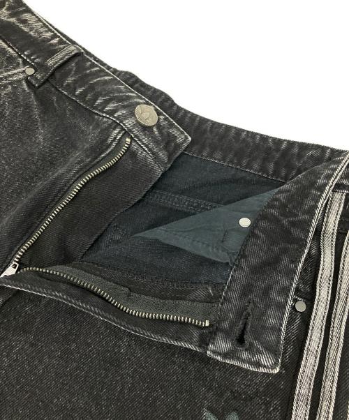 adidas（アディダス）adidas (アディダス) プレミアム エッセンシャルズ デニム ストレートレッグパンツ ブラック サイズ: 27/30の古着・服飾アイテム