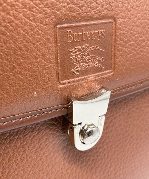BURBERRY（バーバリー）BURBERRY (バーバリー) ハンドバッグ ブラウンの古着・服飾アイテム