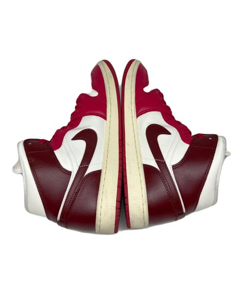 NIKE（ナイキ）NIKE (ナイキ) WMNS AIR JORDAN 1 MID レッド×ホワイト サイズ:US10.5の古着・服飾アイテム