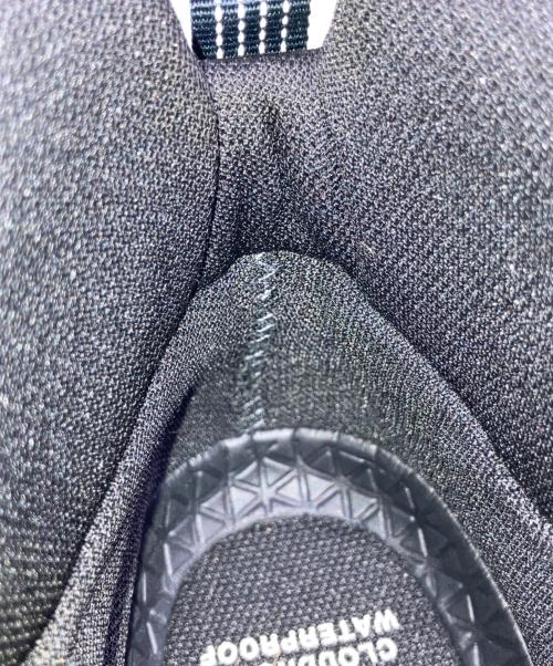 on（オン）on (オン) cloudrock waterproof ブラック サイズ:US W7.5の古着・服飾アイテム