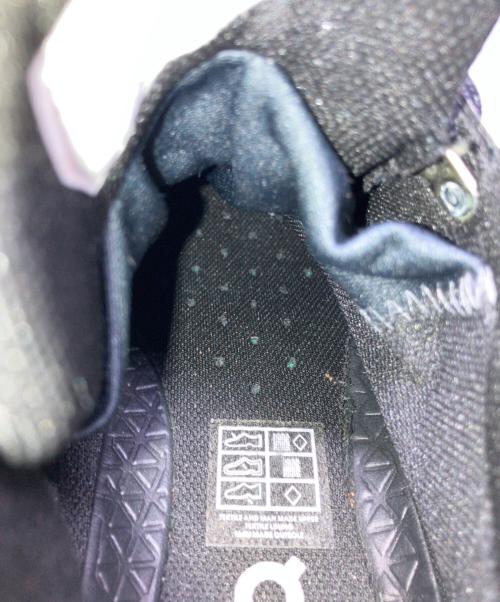 on（オン）on (オン) cloudrock waterproof ブラック サイズ:US W7.5の古着・服飾アイテム