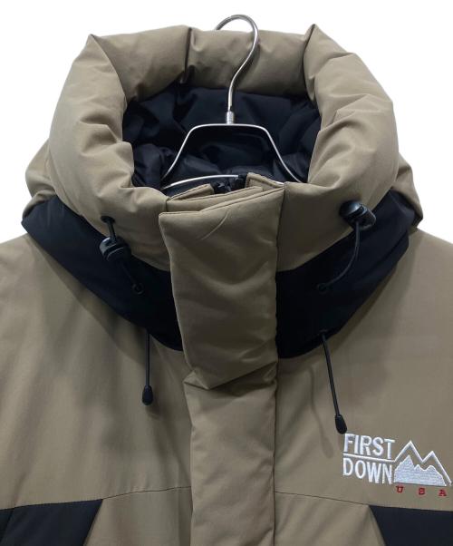 FIRST DOWN（ファーストダウン）FIRST DOWN (ファーストダウン) ダウンジャケット ベージュ×ブラック サイズ:MEDIUMの古着・服飾アイテム