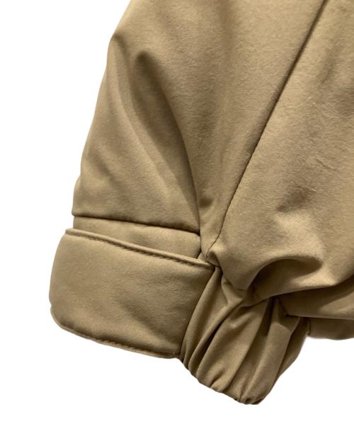 FIRST DOWN（ファーストダウン）FIRST DOWN (ファーストダウン) ダウンジャケット ベージュ×ブラック サイズ:MEDIUMの古着・服飾アイテム