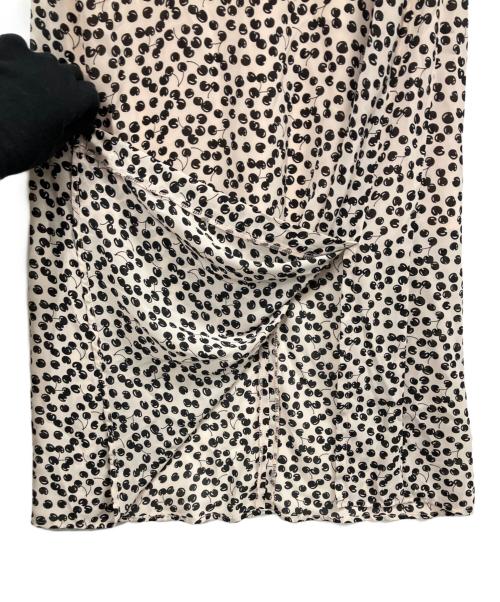 HER LIP TO（ハーリップトゥ）HER LIP TO (ハーリップトゥ) Cherry Pattern Cache-Coeur One-Piece / 半袖ワンピース ホワイト×ブラック サイズ:Mの古着・服飾アイテム