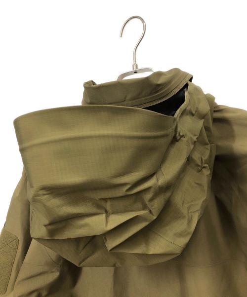 ARC'TERYX（アークテリクス）ARC'TERYX (アークテリクス) Alpha Jacket Gen 2.2 カーキ サイズ:Lの古着・服飾アイテム