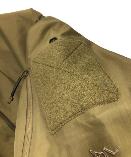 ARC'TERYX（アークテリクス）ARC'TERYX (アークテリクス) Alpha Jacket Gen 2.2 カーキ サイズ:Lの古着・服飾アイテム