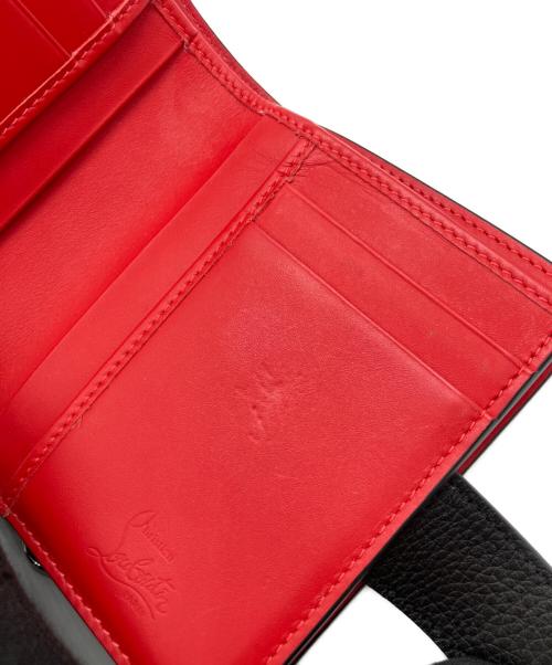 Christian Louboutin（クリスチャン・ルブタン）Christian Louboutin (クリスチャン・ルブタン) 2つ折り財布 ブラック×レッドの古着・服飾アイテム