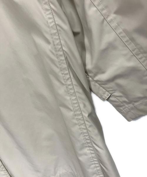 BURBERRY（バーバリー）BURBERRY (バーバリー) ステンカラーコート アイボリー サイズ:Mの古着・服飾アイテム