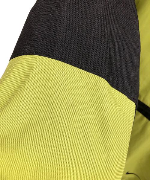 NIKE ACG（ナイキエーシージー）NIKE ACG (ナイキエーシージー) フーデッドジャケット ブラック×イエロー サイズ:XLの古着・服飾アイテム