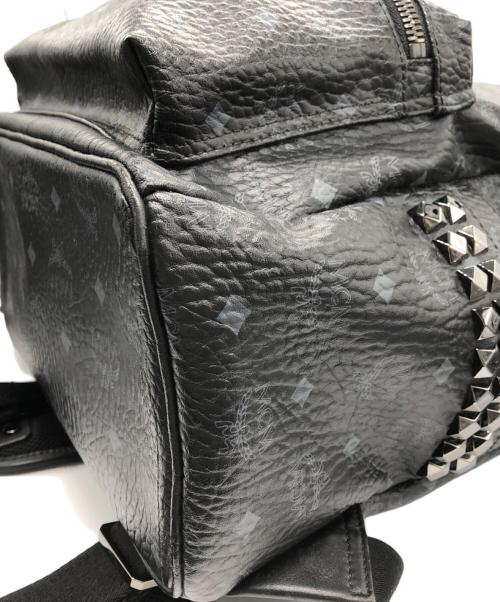 MCM（エムシーエム）MCM (エムシーエム) サイドスタッズ バックパック ブラックの古着・服飾アイテム