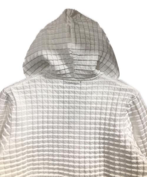 1piu1uguale3（ウノピュウノウグァーレトレ）1piu1uguale3 (ウノピュウノウグァーレトレ) スクエアパターンニットフーディー ホワイト サイズ:Mの古着・服飾アイテム