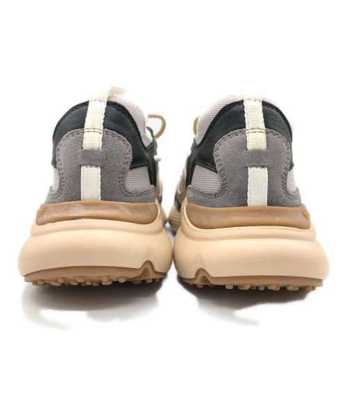 TOD'S（トッズ）TOD'S (トッズ) スニーカー ベージュ×ブラック サイズ:36 1/2の古着・服飾アイテム