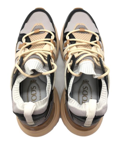 TOD'S（トッズ）TOD'S (トッズ) スニーカー ベージュ×ブラック サイズ:36 1/2の古着・服飾アイテム