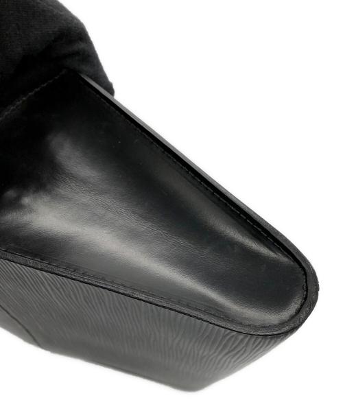 LOUIS VUITTON（ルイ ヴィトン）LOUIS VUITTON (ルイ ヴィトン) クラッチバッグ ブラックの古着・服飾アイテム