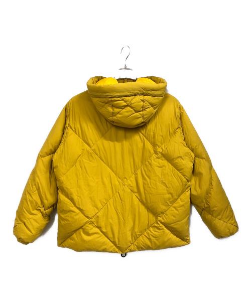 CMF OUTDOOR GARMENT（コンフィーアウトドアガーメント）CMF OUTDOOR GARMENT (コンフィーアウトドアガーメント) ダウンジャケット イエロー サイズ:Mの古着・服飾アイテム