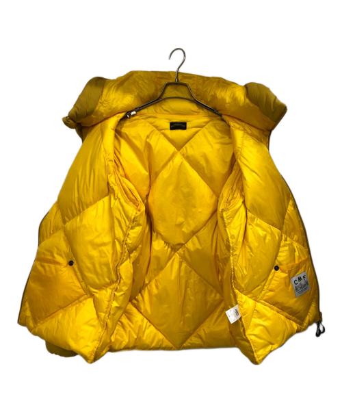 CMF OUTDOOR GARMENT（コンフィーアウトドアガーメント）CMF OUTDOOR GARMENT (コンフィーアウトドアガーメント) ダウンジャケット イエロー サイズ:Mの古着・服飾アイテム