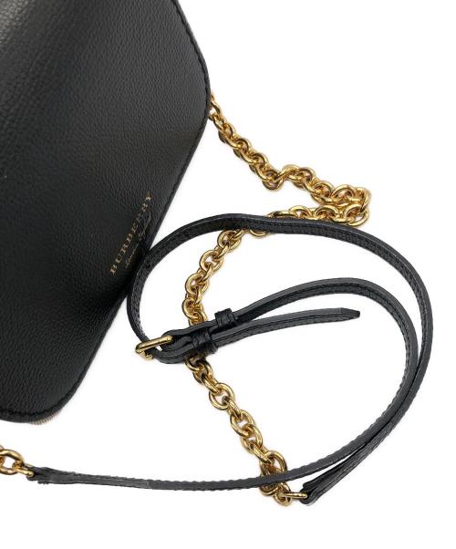 BURBERRY（バーバリー）BURBERRY (バーバリー) ハンプシャーチェーンショルダーバッグ ブラック×ベージュの古着・服飾アイテム