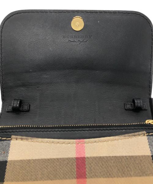 BURBERRY（バーバリー）BURBERRY (バーバリー) ハンプシャーチェーンショルダーバッグ ブラック×ベージュの古着・服飾アイテム
