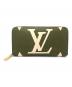 LOUIS VUITTON（ルイ ヴィトン）の古着「ジッピーウォレット」｜ベージュ×グリーン